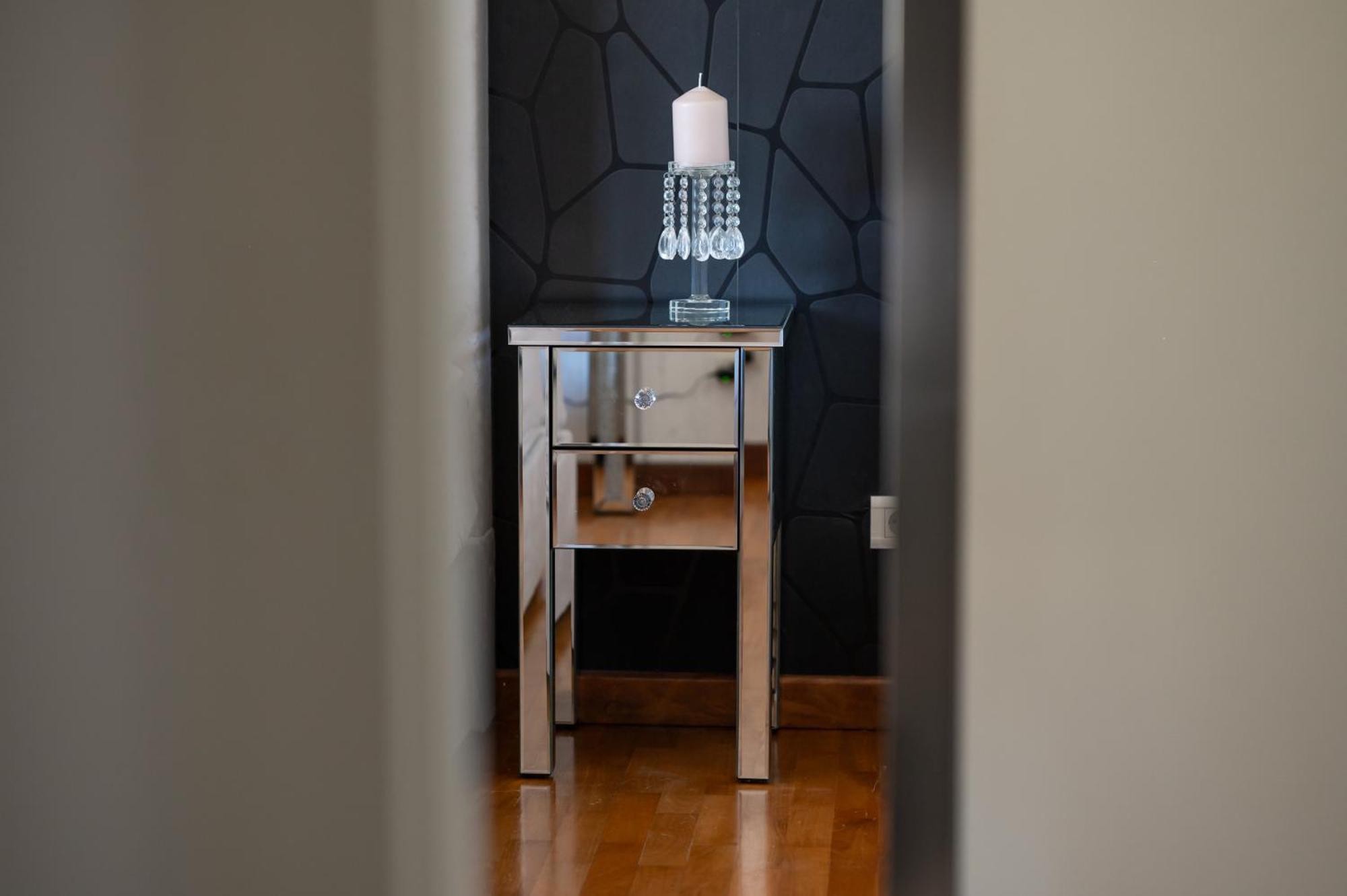 Chic & Fabulous Iris+free Garage Apartman *
